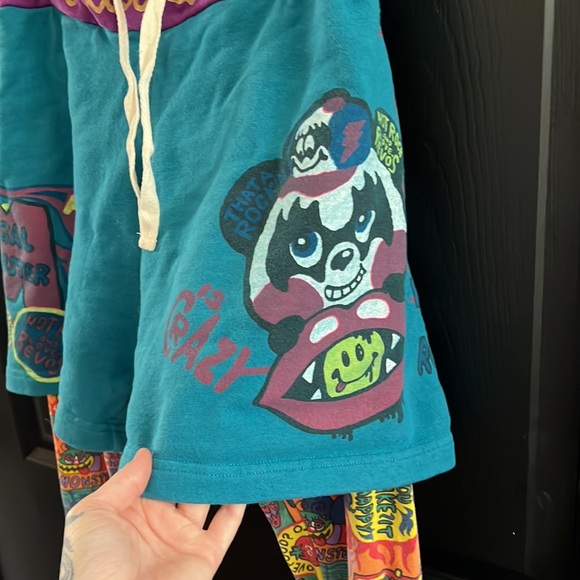 INCREDIBLE LOVE REVOLUTION PANTS!!! - Picture 2 of 16